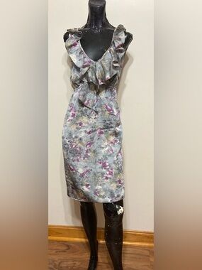 Floral Ruffle V-Neck Sheath Dress in Gray and Pink. Item# SSd2